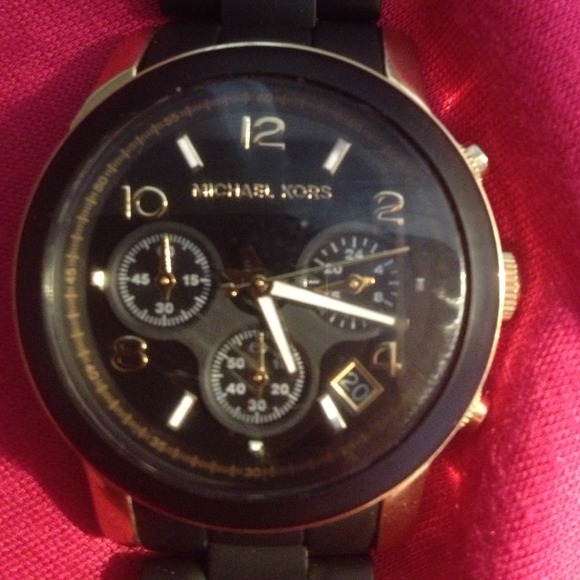Michael Kors black & gold watch - Picture 2 of 4