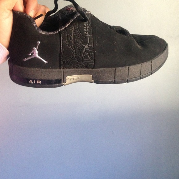 Shoes - Picture 3 of 4