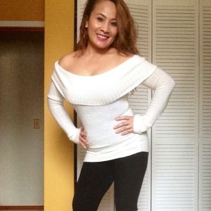 Fleece sweater in white