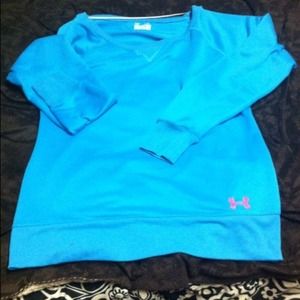 Long Sleeve Under Armour Sweatshirt T-Shirt