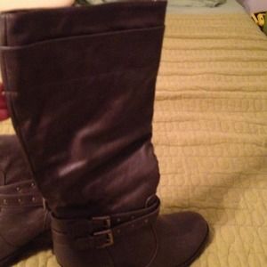 Gray leather never worn boots