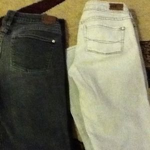 Size 5 bullhead Venice jeans. SOLD/TRADED