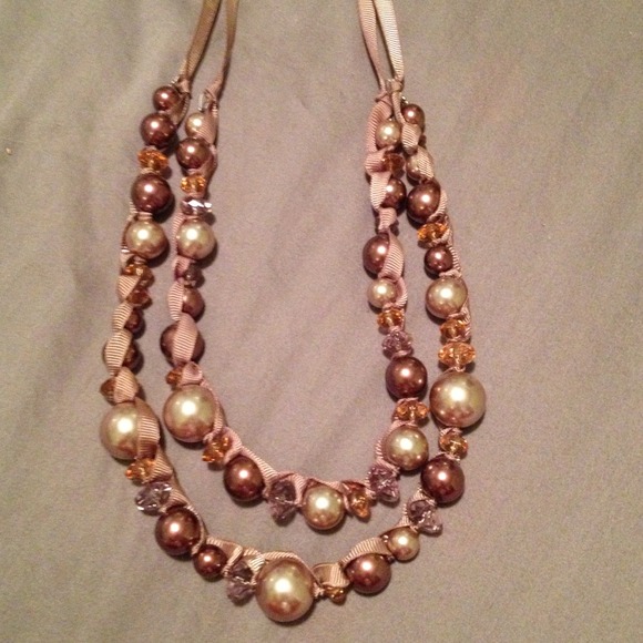 Pearl and lace necklace - great for work outfits! - Picture 1 of 2