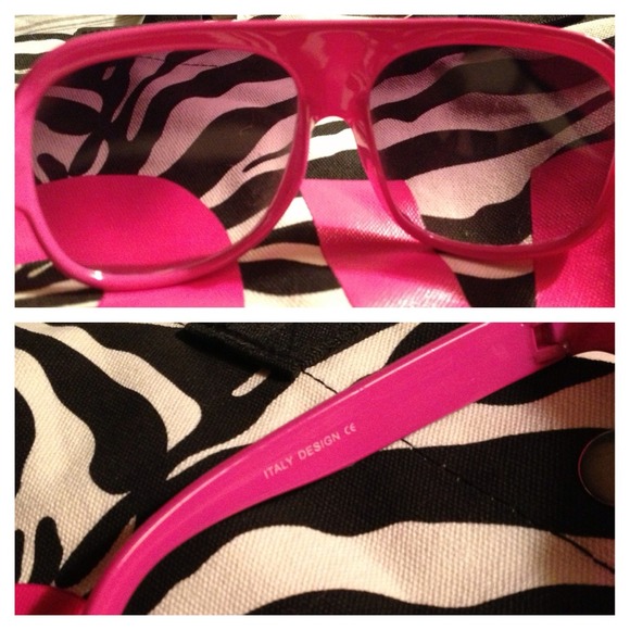 BUNDLE!!! Love tote, and pink aviator sunglasses! - Picture 4 of 4