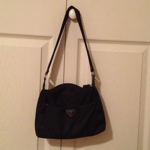 💥💥SOLD💥💥GUESS purse - Picture 3 of 4