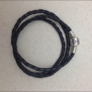 Triple wrap PANDORA leather bracelet