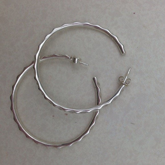 PANDORA hoops. NEW NEVER WORN. STERLING SILVER - Picture 2 of 2
