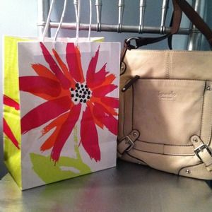 🌺SOLD BUNDLED🌺 Tiganello cross body purse