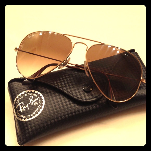 Ray-Ban Aviators!