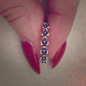 Pandora flower band