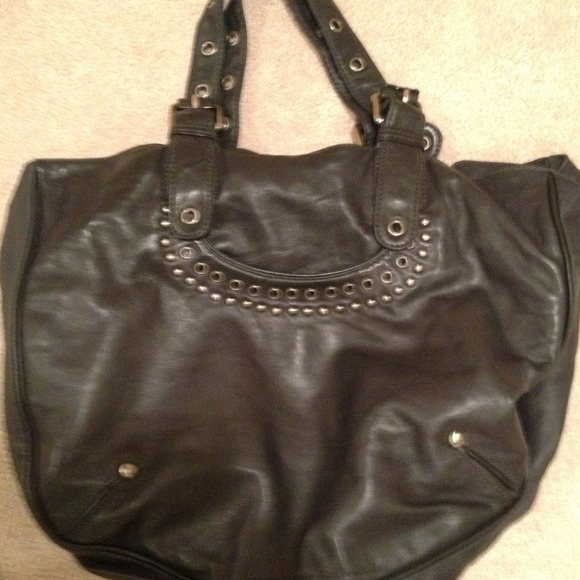 Authentic Marc Jacobs medium shoulder bag. - Picture 1 of 4
