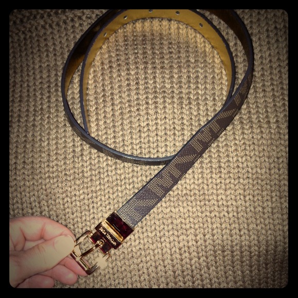 ❌❌Sold❌❌Michael Kors belt - super cute.