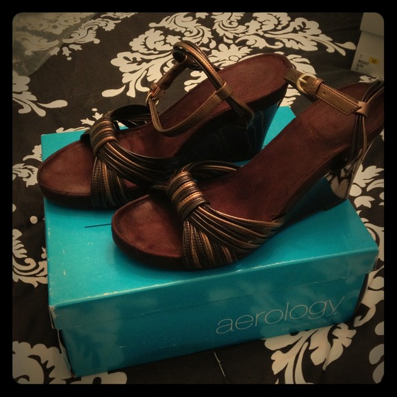 Shoes - Brown and bronze wedge!
