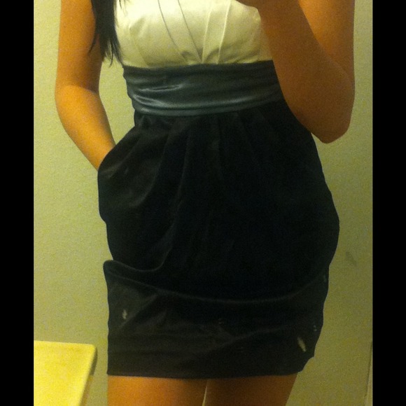 REDUCEDWhite black and gray dress