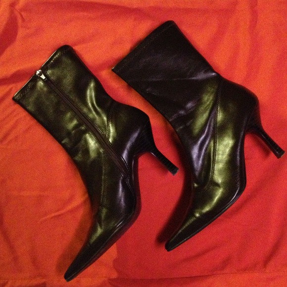 BUNDLE Dark Brown Boots & Top