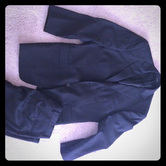 2(two) Men's suits size 36s