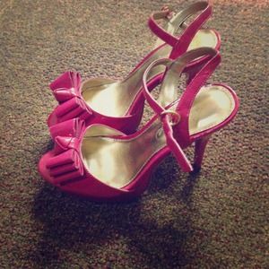 Michaelangelo peep toe bow heels