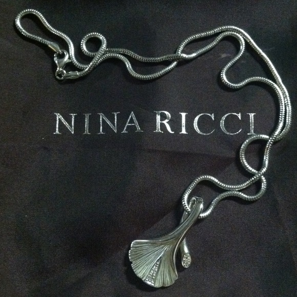 Traded  Ricci Necklace and 3 iPhone 4 cases