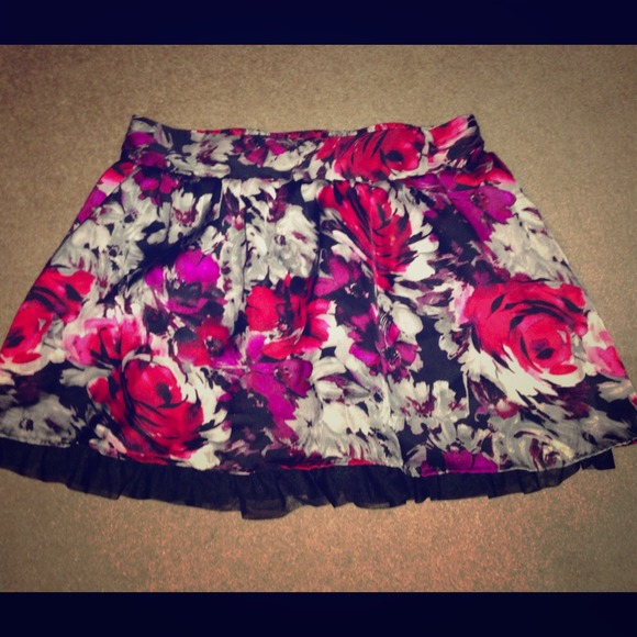 Candies flowered print satin material skirt!