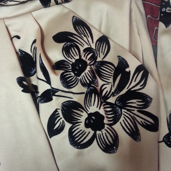 Reduced🎋Designed dress⚡️⚡️ host pick👍 yeaaaah - Picture 3 of 3