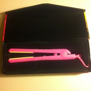HerStyler hot pink hair straightener brand new