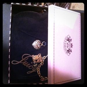 AUTHENTIC Juicy Couture Wristlet