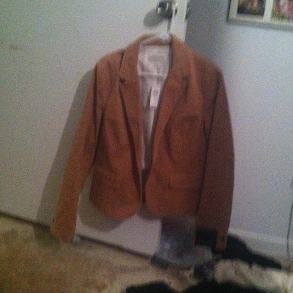 Blazer - Picture 3 of 3