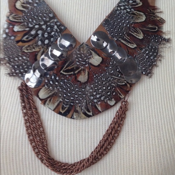 Handmade bib necklace - Picture 4 of 4