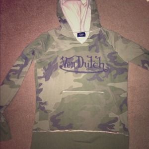 Von Dutch pull over hoodie!
