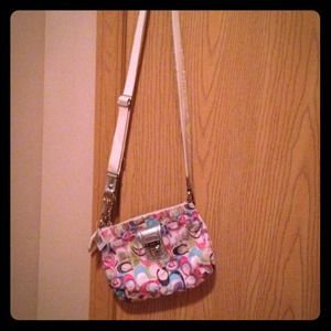 REDUCED Poppy ikat swingpack