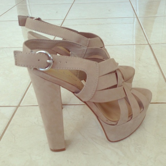 ALDO Shoes - reserved 4 ynamikawa💕 nude Aldo high heels