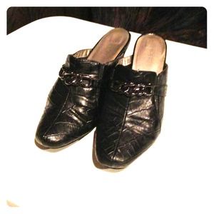 Black 2inch Vapiella Heels
