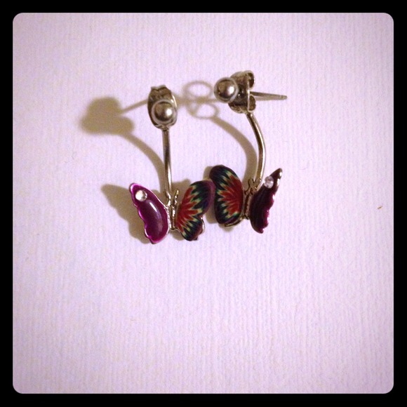 Earrings - Picture 1 of 1