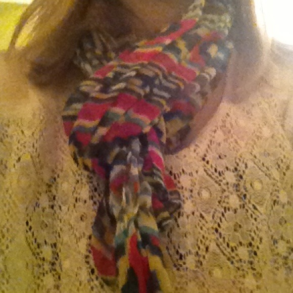 Geometric scarf