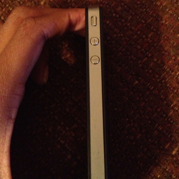 iPhone 4 - Picture 3 of 4