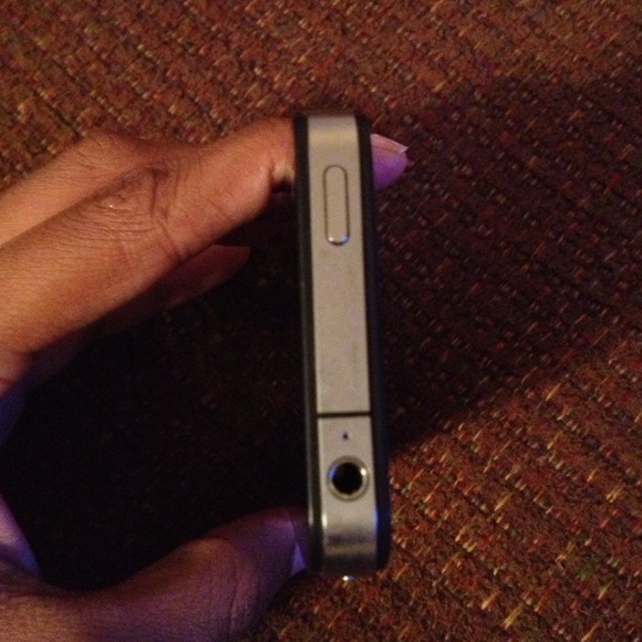 iPhone 4 - Picture 4 of 4