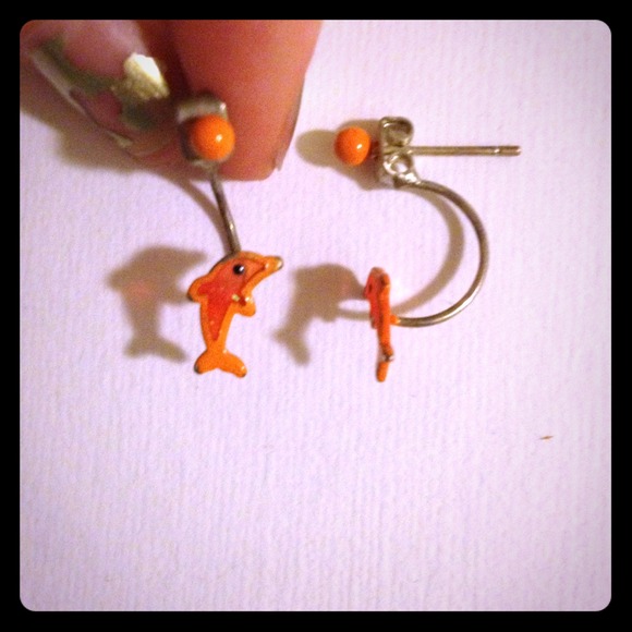 Earrings - Picture 1 of 1
