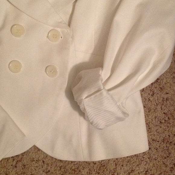 SOLD Fully lined white blazer