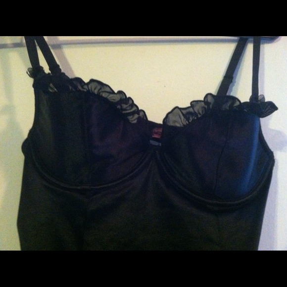 Victoria Secret "Sexy little things" - Picture 2 of 4