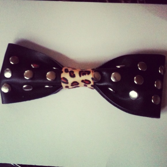 Faux leather animal print bow