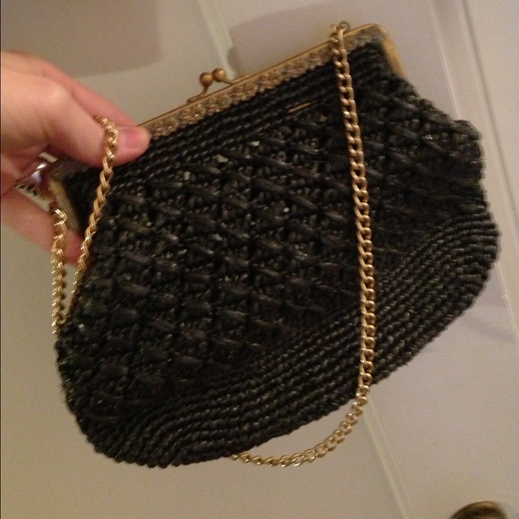 Black and gold plastic knit vintage gold chain