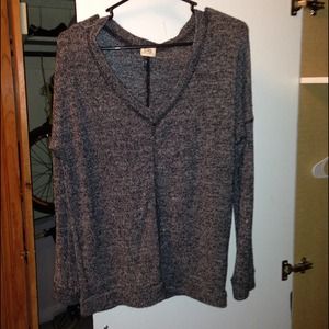 V-neck Grey sweater