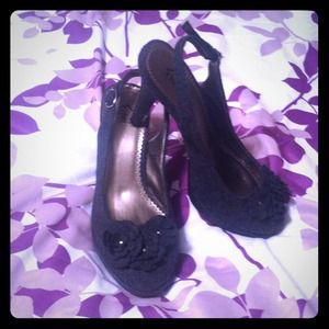 Bundle!!!! Grey pumps/Capri jeans/peach sweater