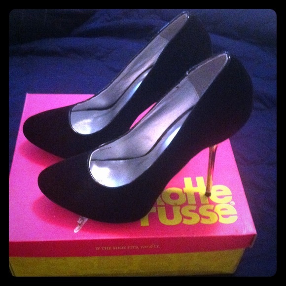 Size 8 Charlotte Russe black velvet heels