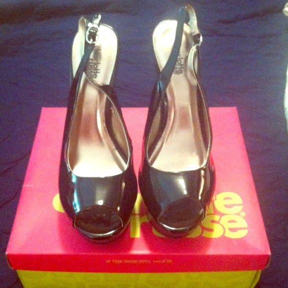 Size 8 Charlotte Russe black patent heels
