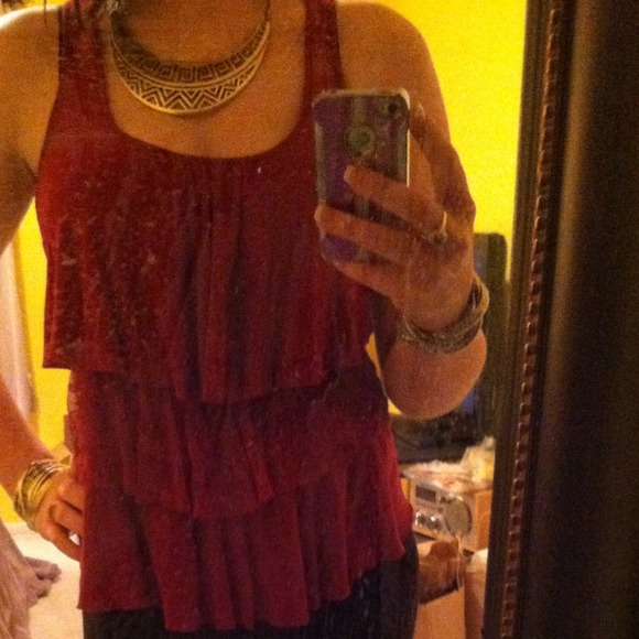 Red ruffle & mesh tank - Picture 2 of 4