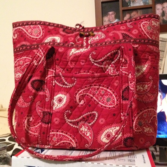 Reduced!! Authentic Large Vera Bradley Tote