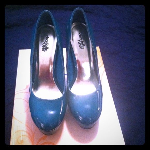 Size 8 Teal Patent Charlotte Russe platforms