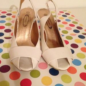 🎀SOLD in bundle🎀White heels