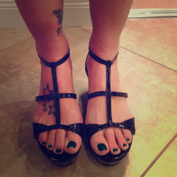 Kate Spade Flatforms black patent leather